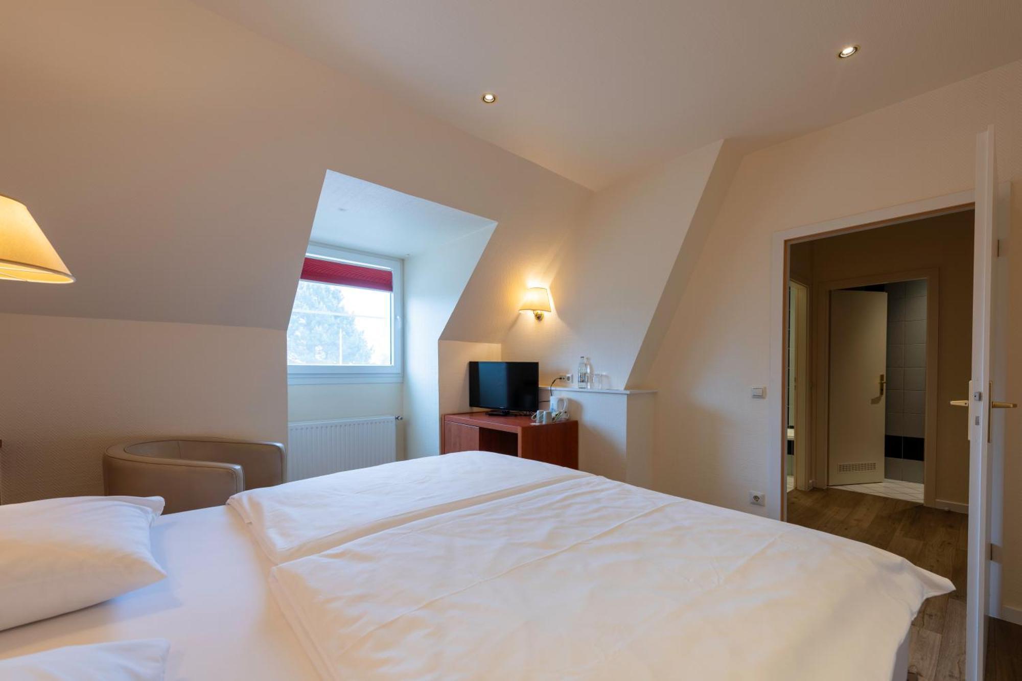 L'Hotel Et Restaurant Du Golf De Clervaux Eselborn المظهر الخارجي الصورة